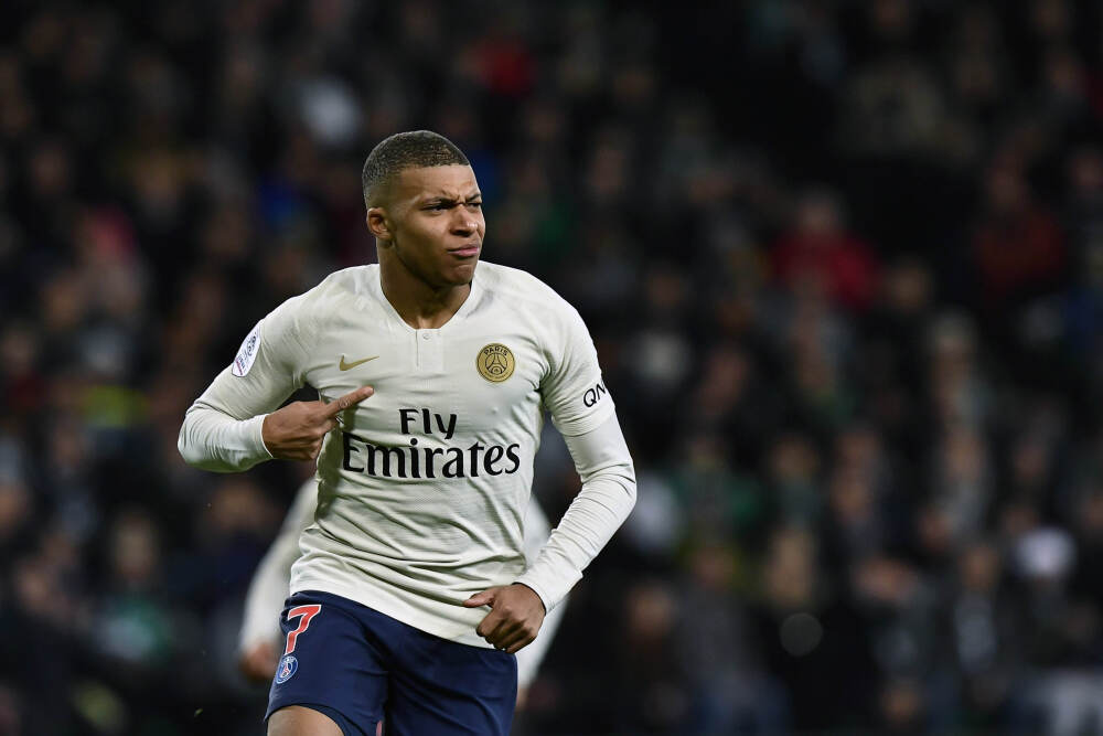 阿斯：巴萨冬窗不会乱买人，预计只用克里斯滕森的薪资空间来操作